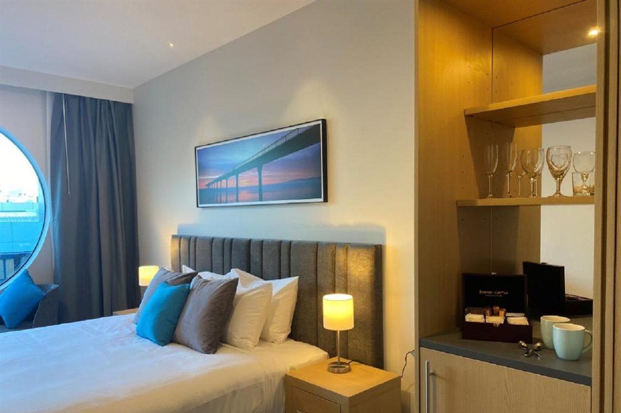 Christchurch City Hotel Екстер'єр фото